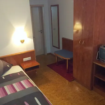 Gasthof Bahnhof Gasthof *